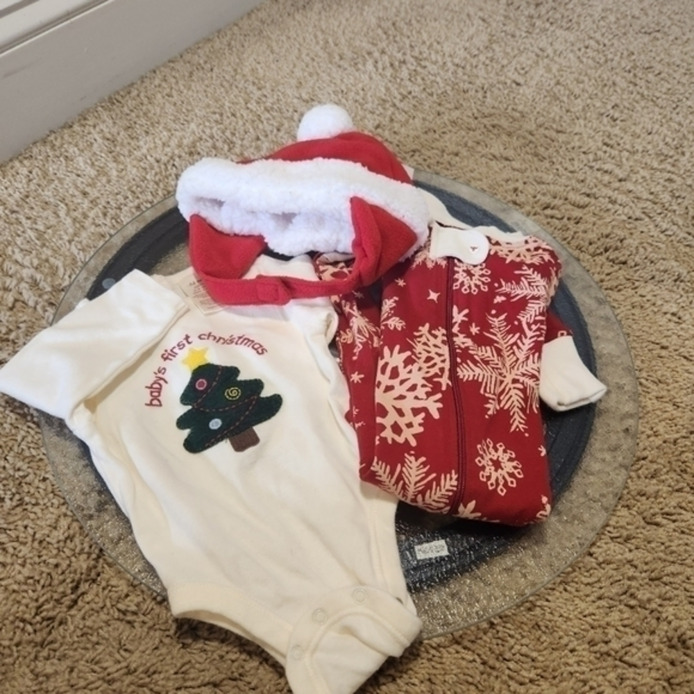 Babys First 1st Christmas Sleeper Burts Bees-Onesie 0/3 mos Old Navy Hat 12-18m